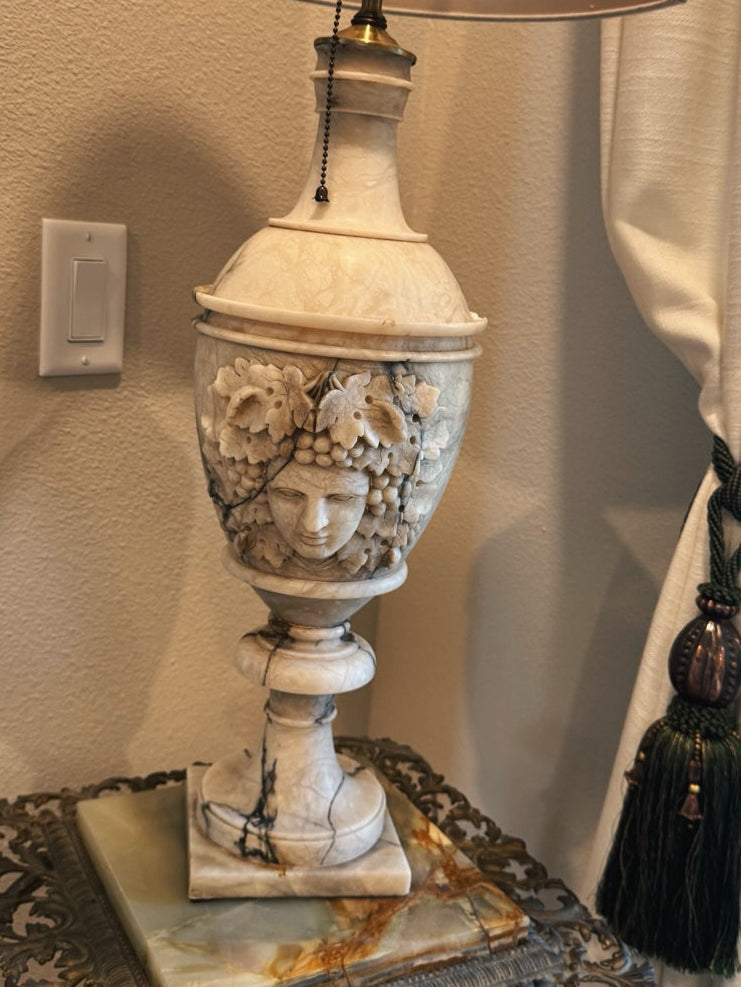 The Alabaster Lamp — photo 2