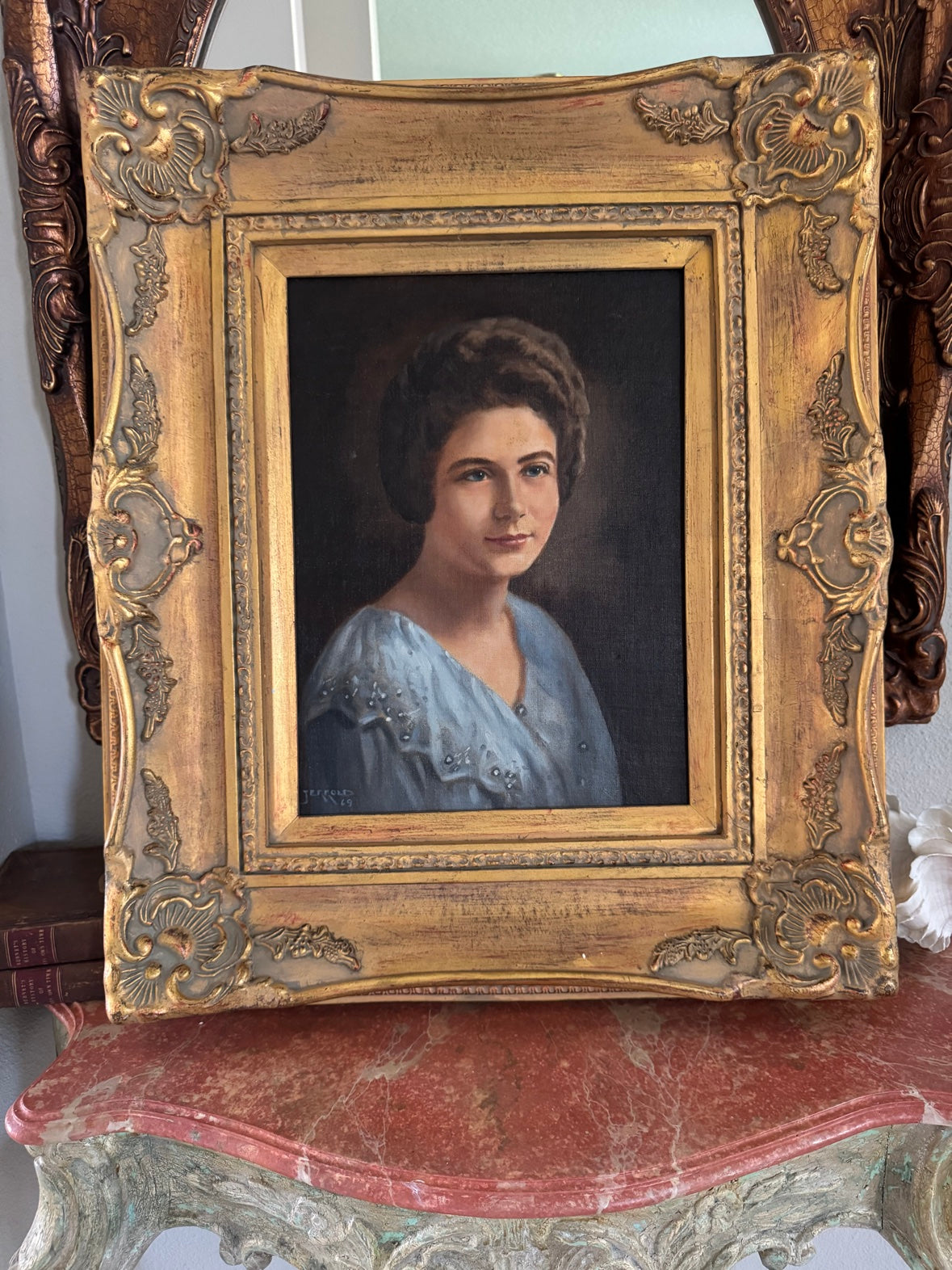 The Lady in Blue — photo 5