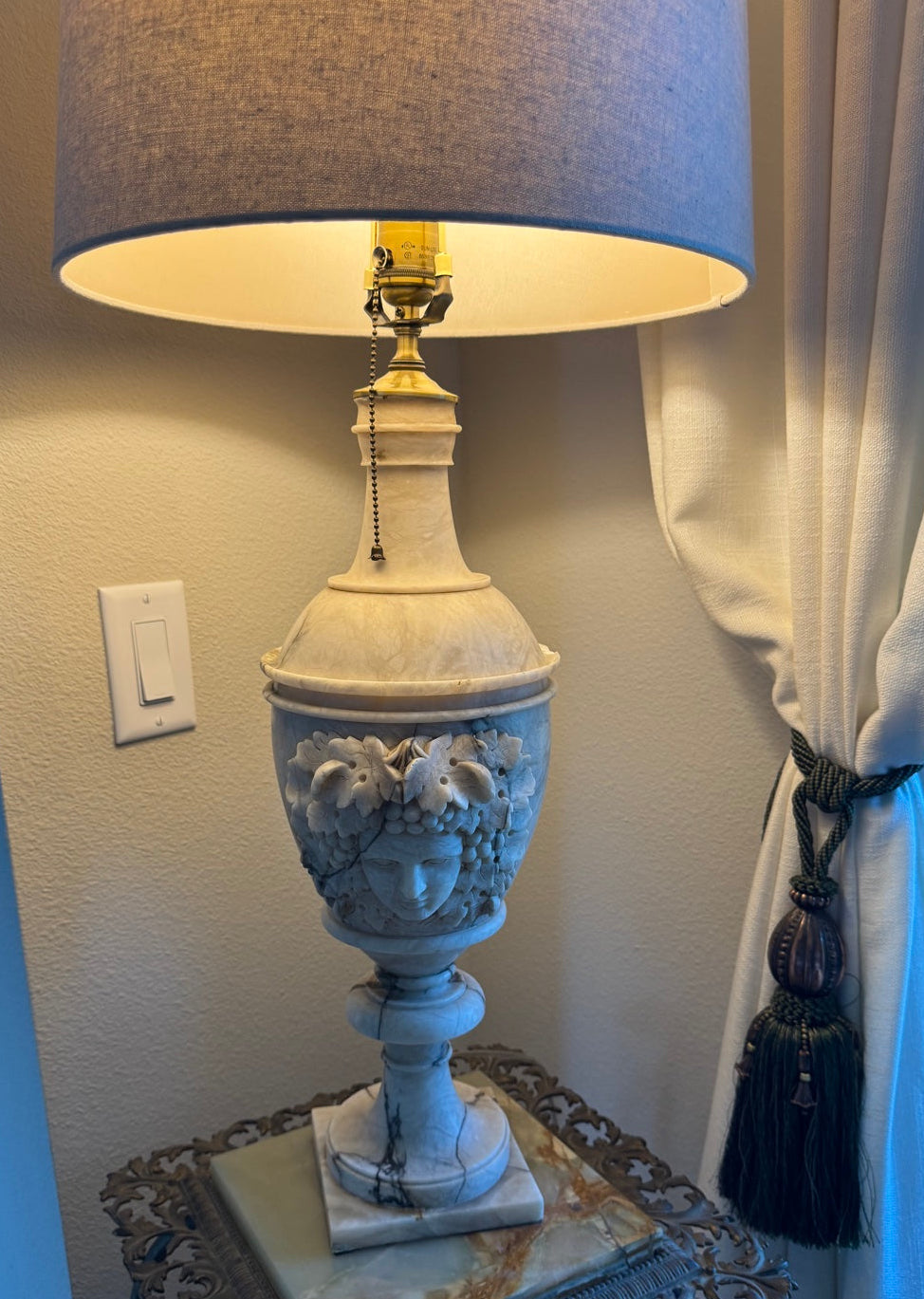 The Alabaster Lamp — photo 1